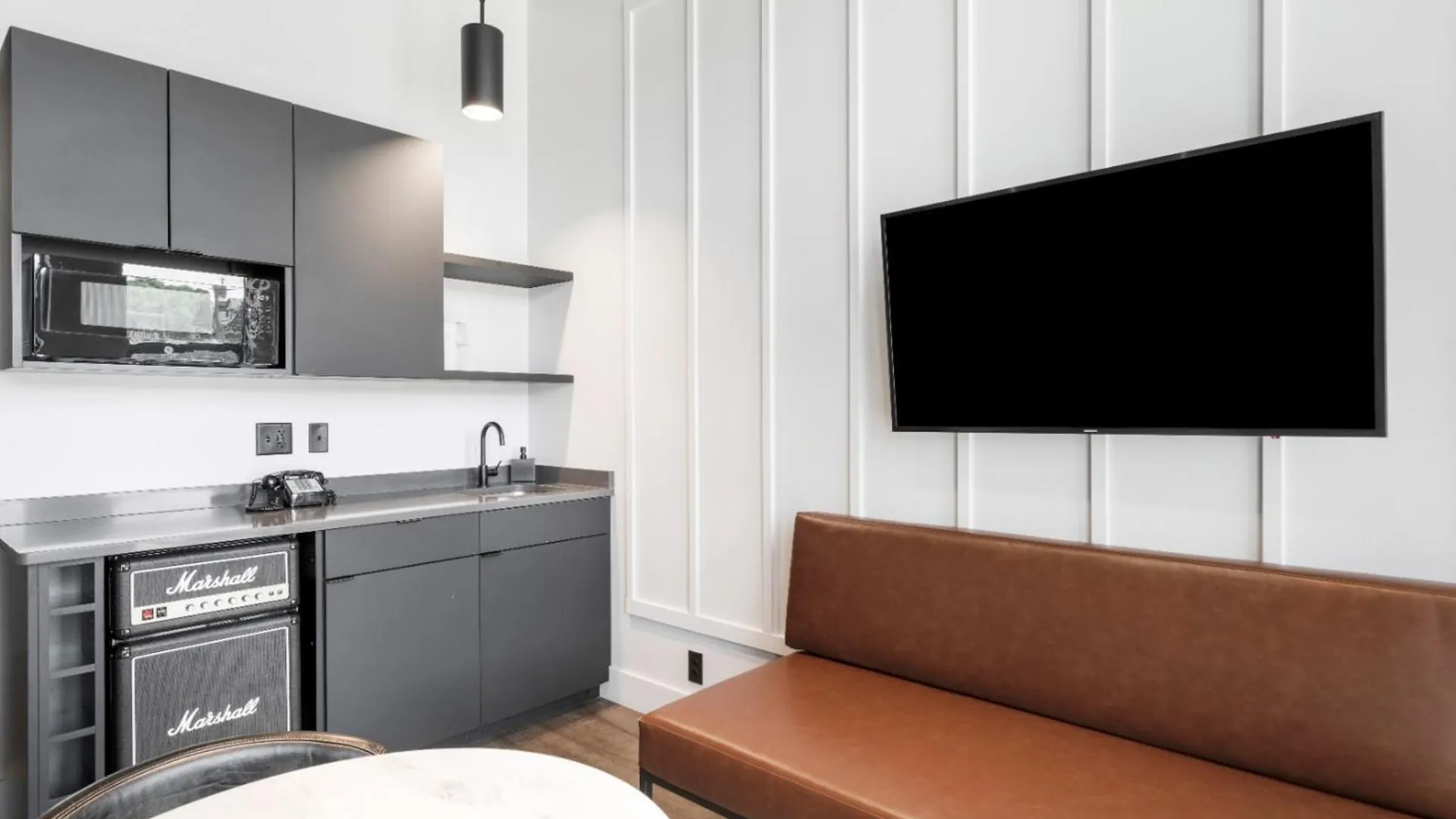 Waymore'S Guest House & Casual Club Nashville Hotel